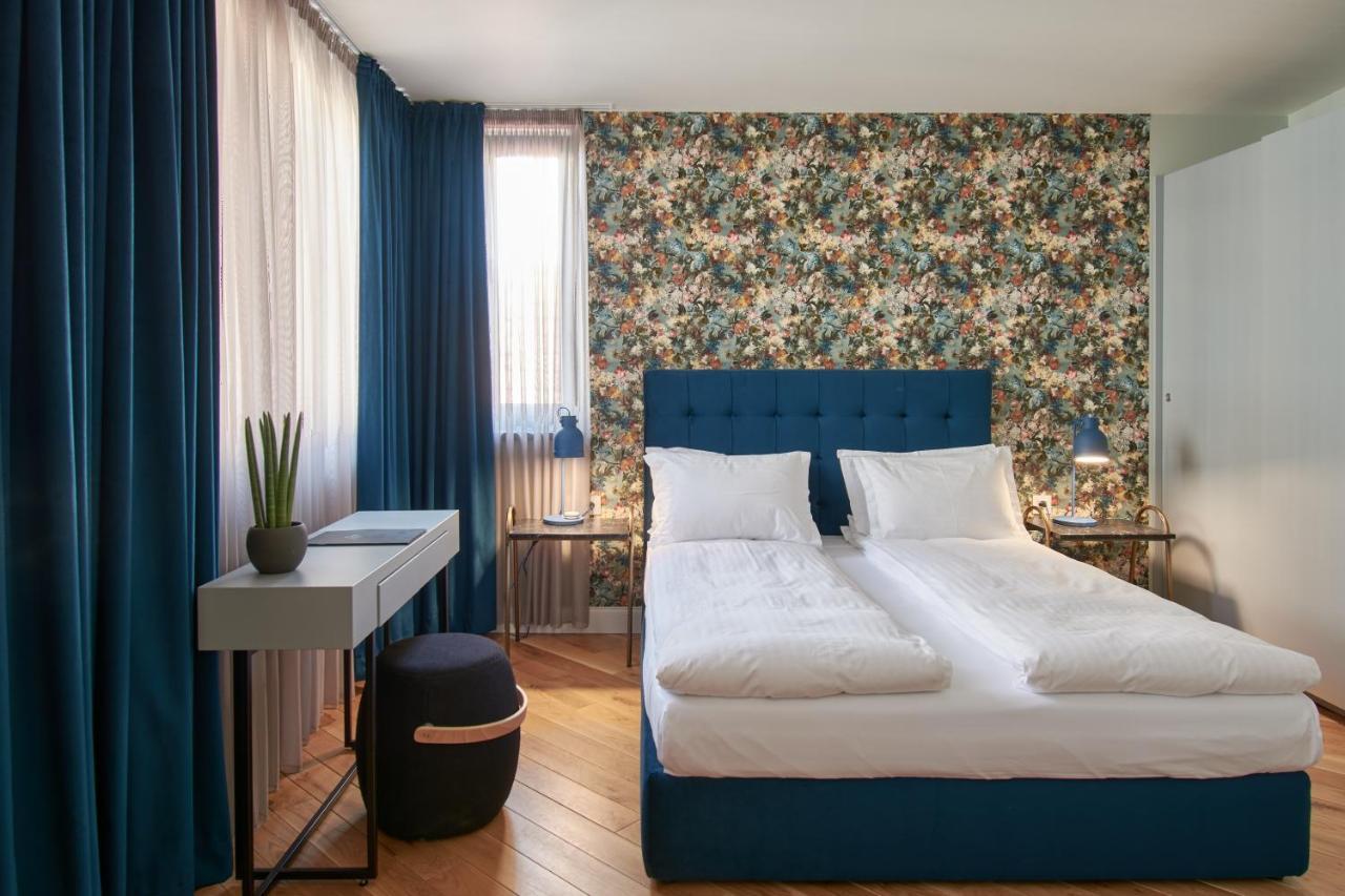 סופיה The Embassy Suites מראה חיצוני תמונה